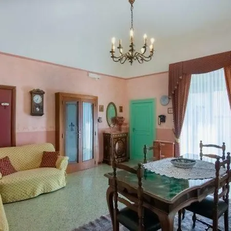 Sleeps 3 Wifi *